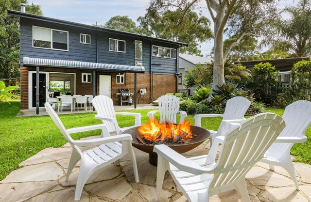 Coastal Oasis - Pet Friendly - 6 Mins Walk to Beach