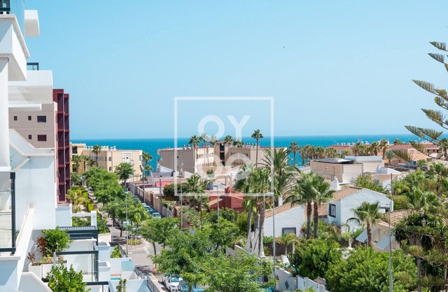 Cobalt Canvas Residence, by OYOOSTAYS