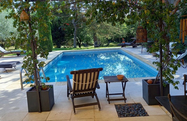 Cocon zen Dans un Oasis de Verdure