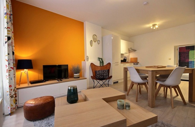 Coco Santiago - 1 room