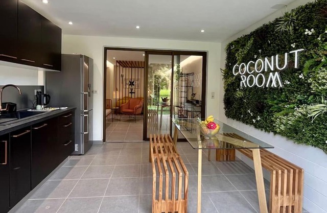 Coconut Room - Entre mer et forêt avec piscine