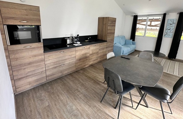 Coeur de Lion - One Bedroom Apartment, Sleeps 4