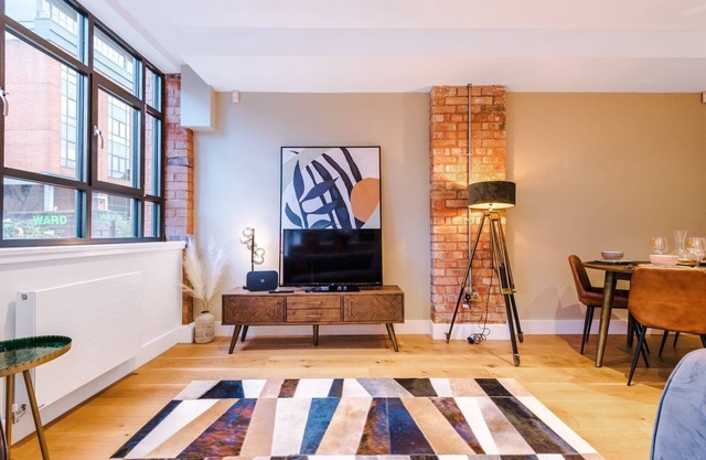 Cohost Partners Stylish 2BR Apt w/Private Terrace