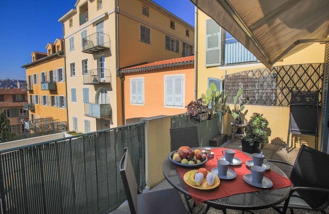 COLLINE DU CHATEAU AP4077 by RIVIERA HOLIDAY HOMES