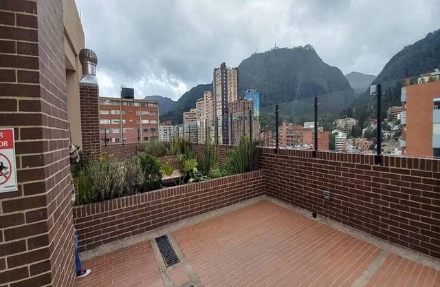 Colonial Flat near Museo del Oro, Fast Wi-Fi, Safe Historic Center, 24 Security