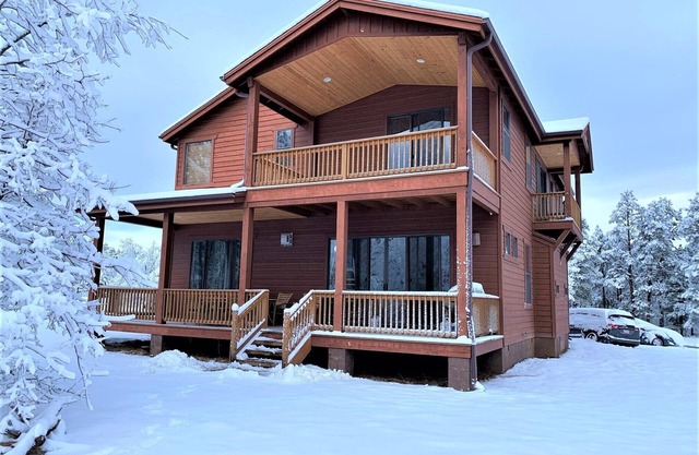 Come and stay at the Peaceful Pinecone in beautiful Torreon!