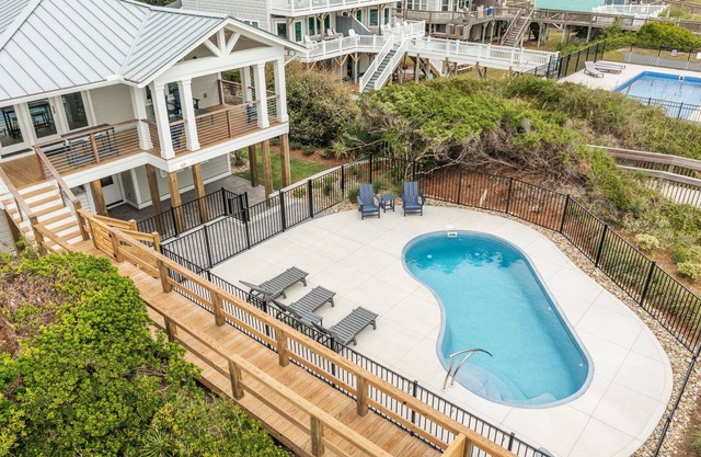 Come Away – Brand New 5BR Oceanfront, Sleeps 10, Private Pool, Dog Friendly