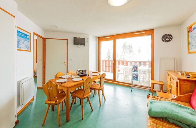 Comfortable apt 7 pers, 33m², south balcony, near slopes and shops