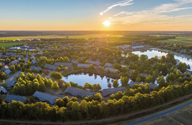 Comfort 4-person farmhouse in the holiday park Hof van Saksen