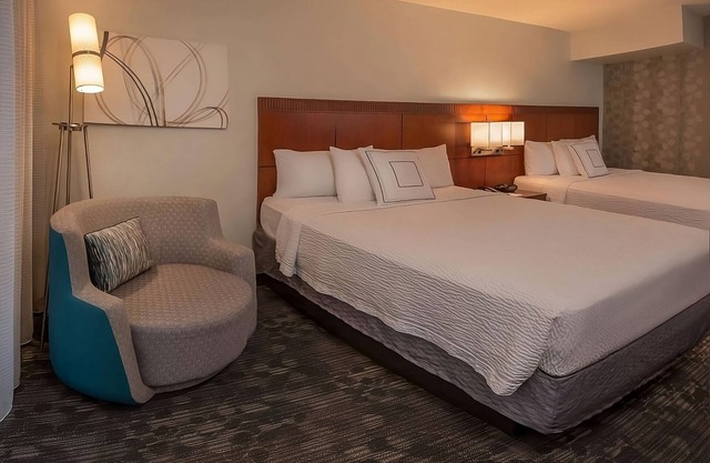 Comfort and Relaxation! 2 Family-friendly Units! Onsite Starbucks, Pets Allowed!