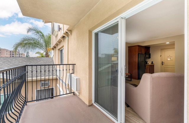 Comfort Inn Cockatoo near LAX Airport