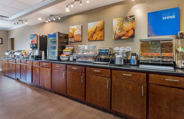 Comfort Inn & Suites Lawrenceburg