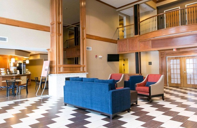 Comfort Suites Benton Harbor - St. Joseph