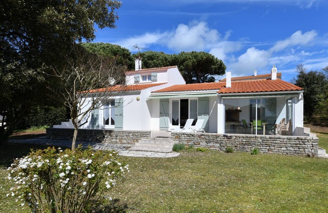 Comfortable villa of 125 m² on 1300 m² of enclosed wooded land