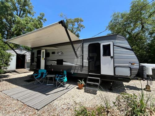 Comfortable 1BR RV for mid-to-long term stays