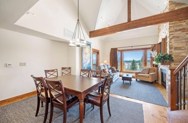 Comfortable 2 BR Condo with Fireplace and Patio