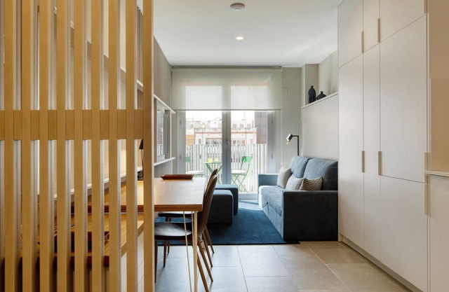 Comfortable and practical studio with outdoor balcony.