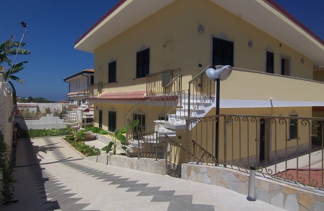 comfortable apartment 100m from the sea