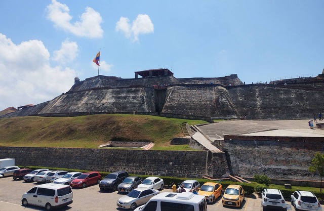 Comfortable apartment, tourist and commercial area, easy transportation.