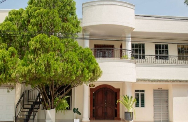 Comfortable apartment 3 People in North of Montería in front of shopping center