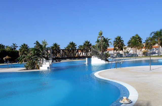 Comfortable apartment in residence with swimming pool, children's playground