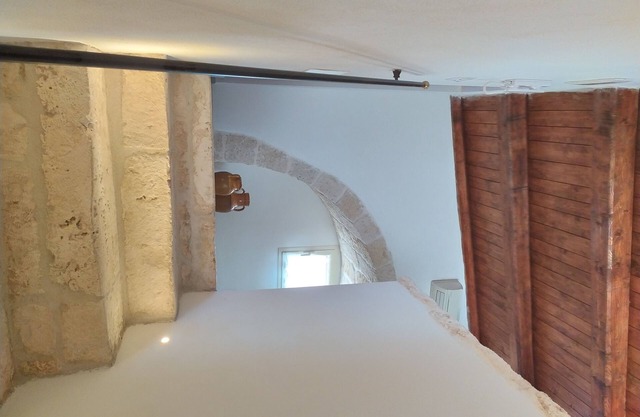 COMFORTABLE BEDROOMS (CIS:BA07201991000008103)