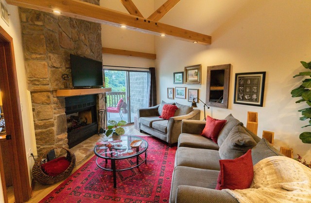 Comfortable, classy condo with view of Mt. LeConte.