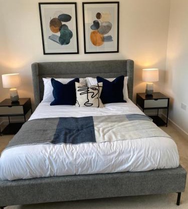 Comfortable double room & single room in vibrant Hatfield neighbourhood