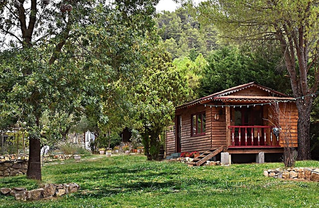 COMFORTABLE ECOGITE CHALET