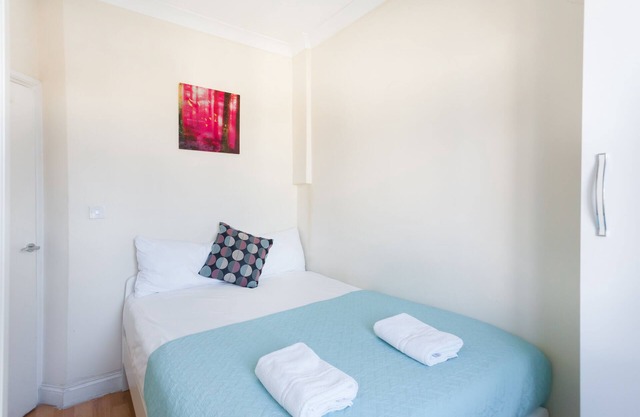 Comfortable Entire Apartment - 3