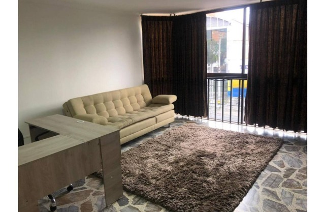 Comfortable, large, central apartment, well located - Apto 303