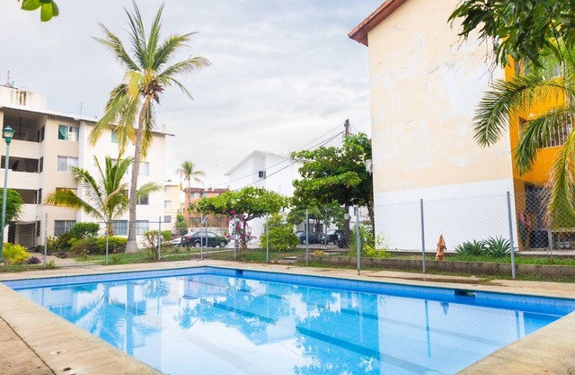 Comfortable first floor apartment, close to beaches and shopping centers.