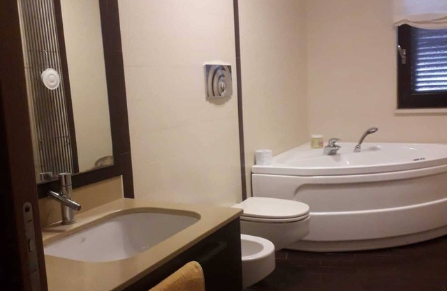 Comfortable semi-detached cottage