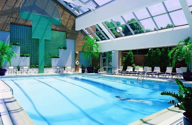 Comfortable Stay in Cambridge! Indoor Pool, Near Museum of Science!