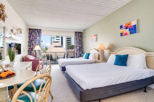 Comfortable Studio Suite with Full Kitchen! SJI 212