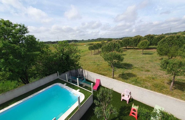 Comfortable, unoverlooked villa with large swimming pool and view of the guarrigue