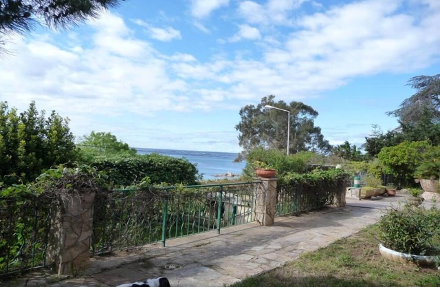 COMFORTABLE VILLA ROUTE DES SANGUINAIRES EXCEPTIONAL LOCATION, GARDEN