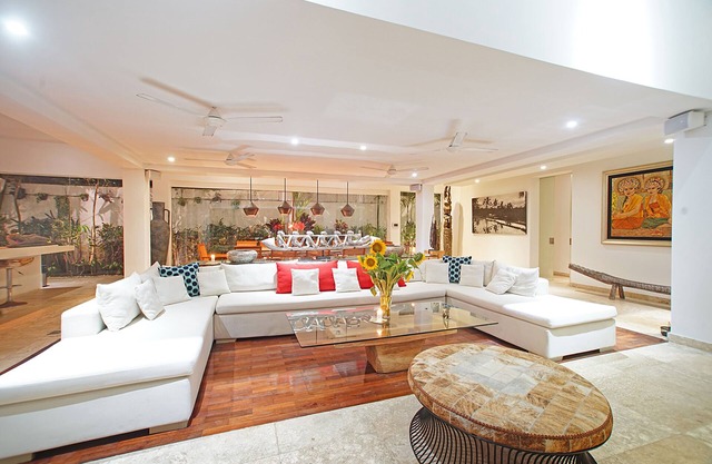 👑 Comfy and Relaxing Abode | Villa Jumah
