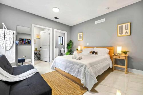 Comfy Retreat Studio w Kitchenette - 15min to Wynwood