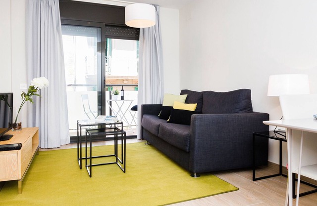 Completely new apartment with balcony in Barcelona