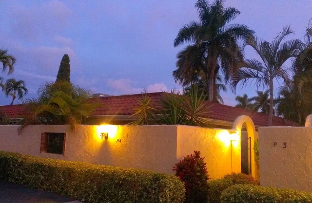 Condo for Season Renters available - Glades-Country-Club - Naples