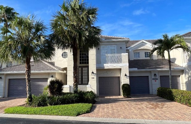 Condo in gated community overlooking lake