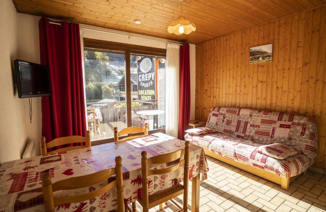 Confort à Châtel : 2 Pièces pour 4 Pers., Proche Télécabine Linga, WIFI, Balcon, Animaux Acceptés - FR-1-676-31