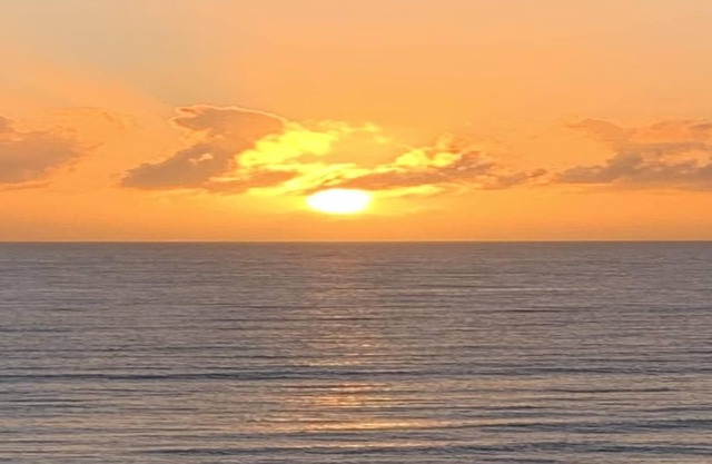 confortable and cozy home with beautiful sunrises