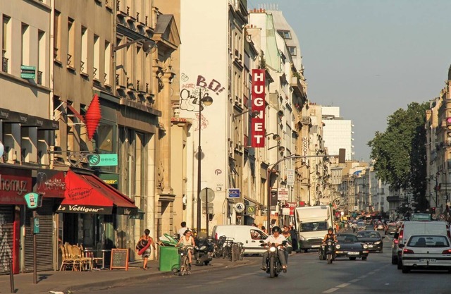CONTEMPORARY LOFT DESIGN & ARTSY INTERIORS - RUE DU FAUBOURG SAINT-ANTOINE