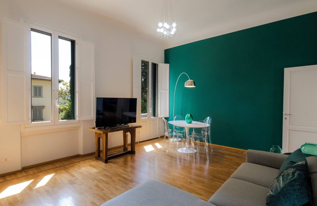 Contemporary style, Florentine heart.