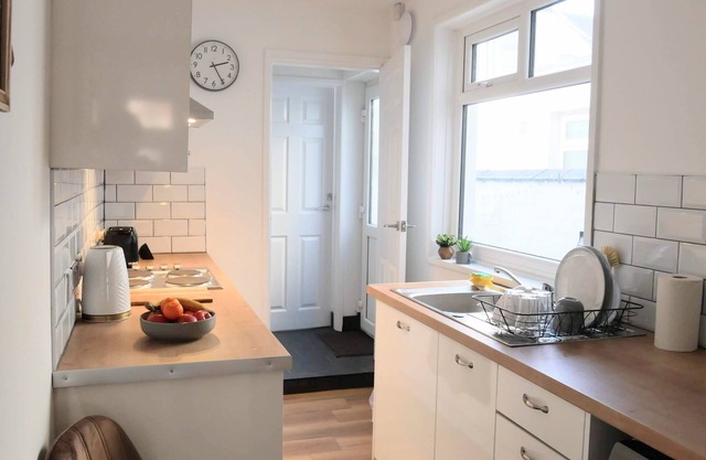 Contractors and relocators - new 3-beds house