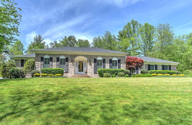 Convenient and spacious 3 br, 1 sofa bed, 2 bath, lg yd, firepit, & patio area.