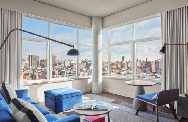 Convenient Stay, Superb Location! Onsite Pool, Near Dahesh Museum of Art