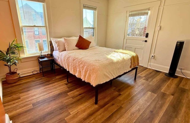 Convention - Private Parking - Short North - Pets